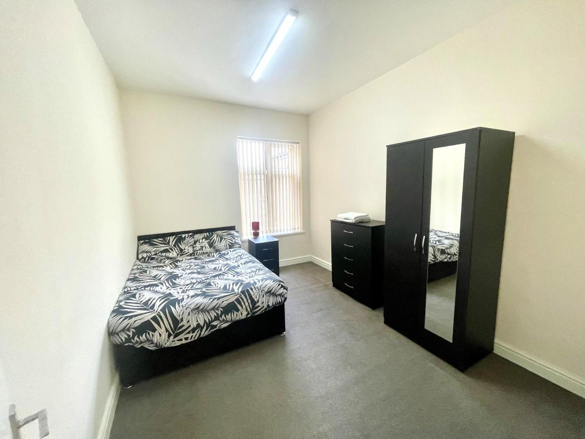 2-Bed Apartment - Sleeps 4 - Street Parking - Wifi Μάντσεστερ Εξωτερικό φωτογραφία